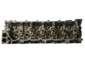 ГОЛОВКА БЛОКА ЦИЛИНДРОВ 6HK1 8-98243-823-0 ISUZU